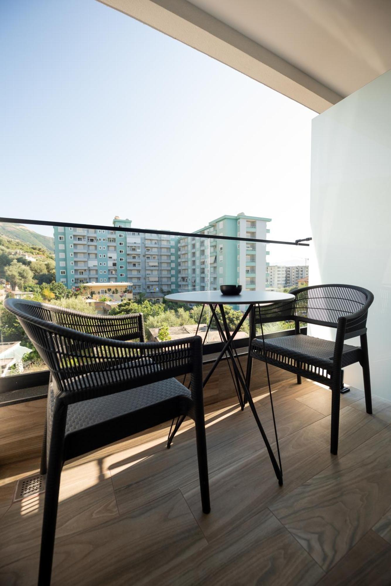 Calma Boutique Hotel Vlorë 外观 照片