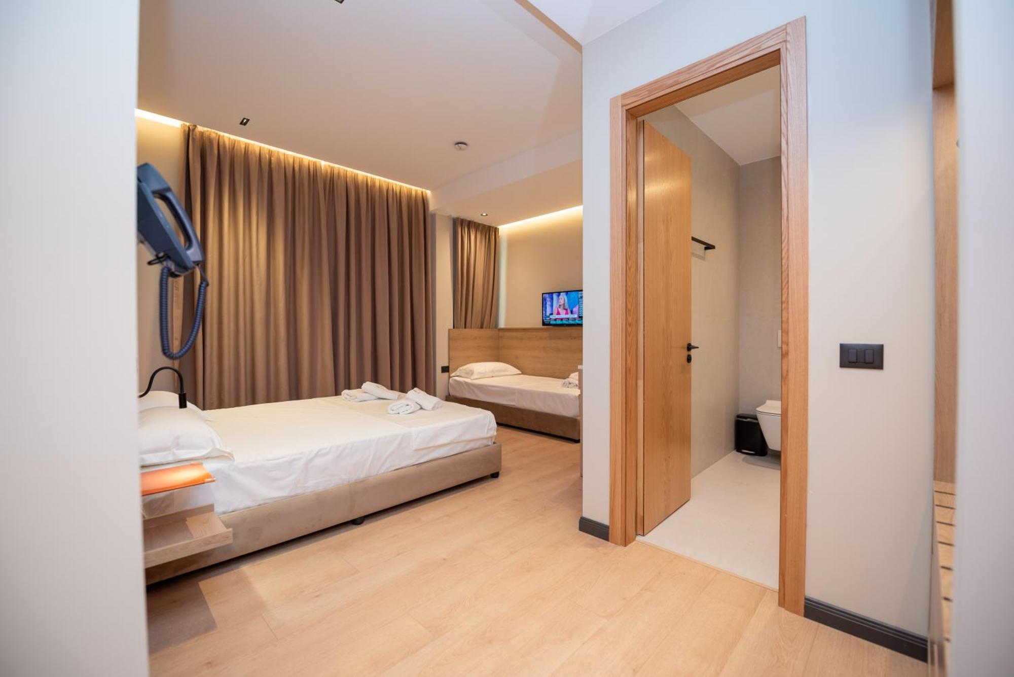Calma Boutique Hotel Vlorë 外观 照片