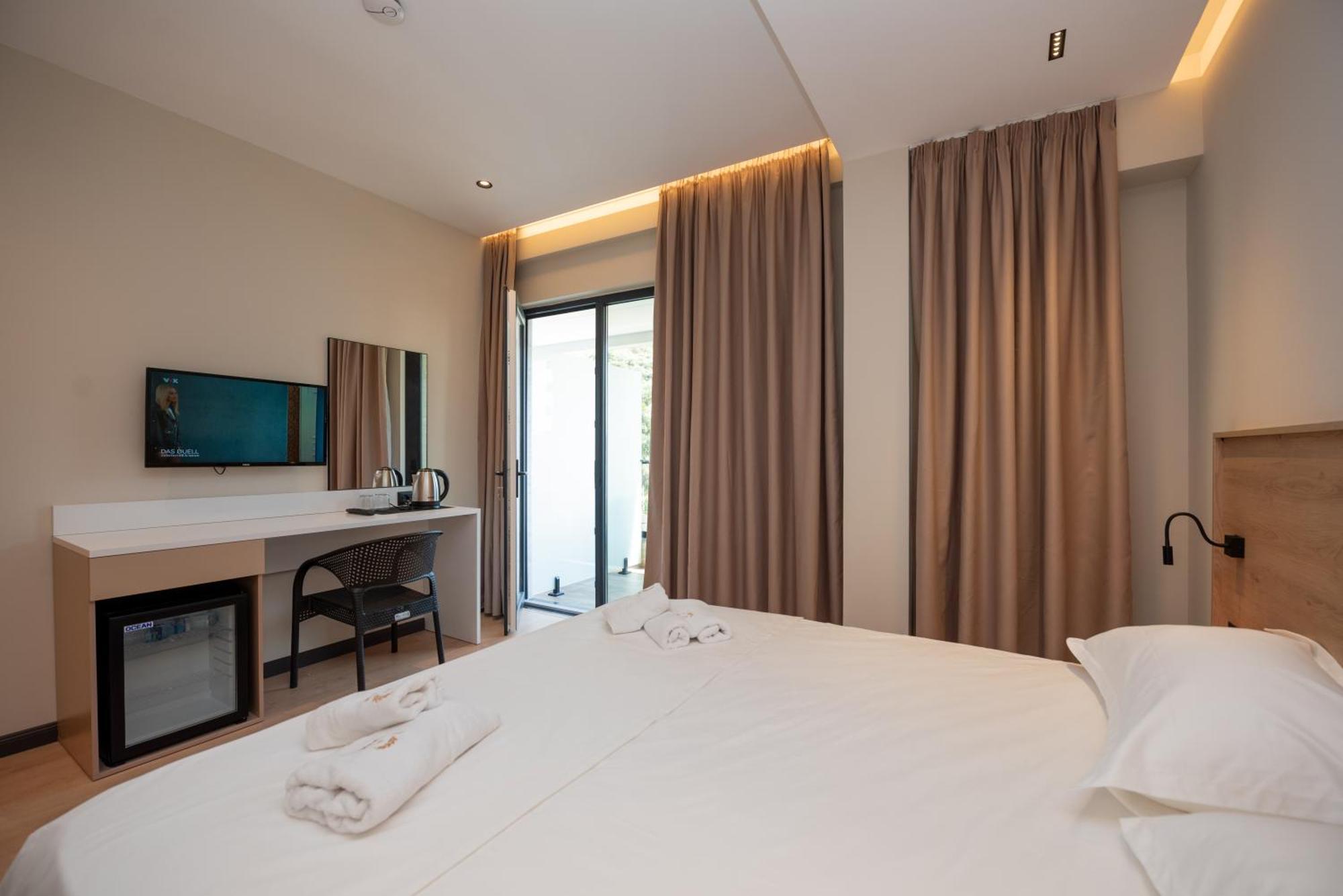 Calma Boutique Hotel Vlorë 外观 照片