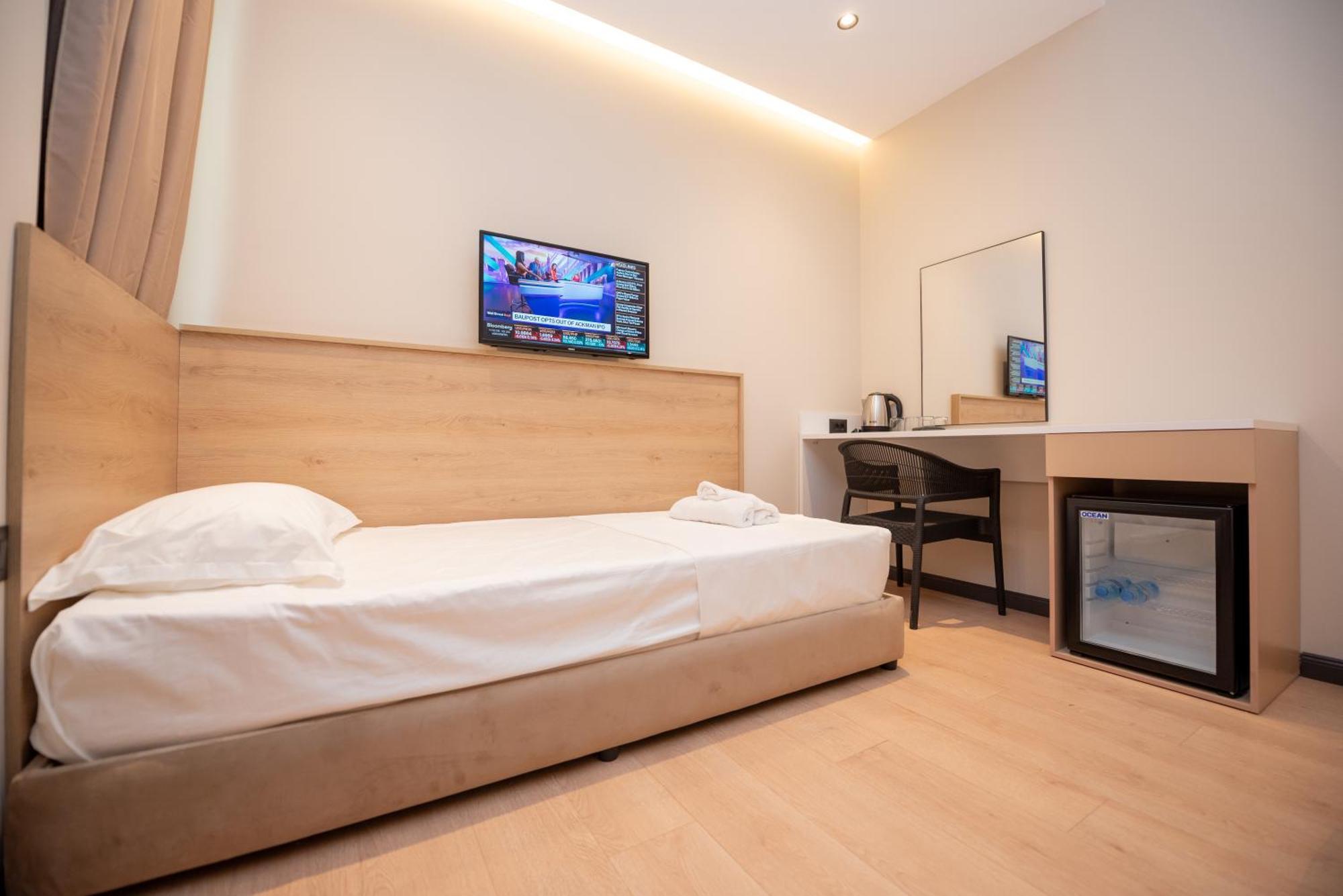 Calma Boutique Hotel Vlorë 外观 照片
