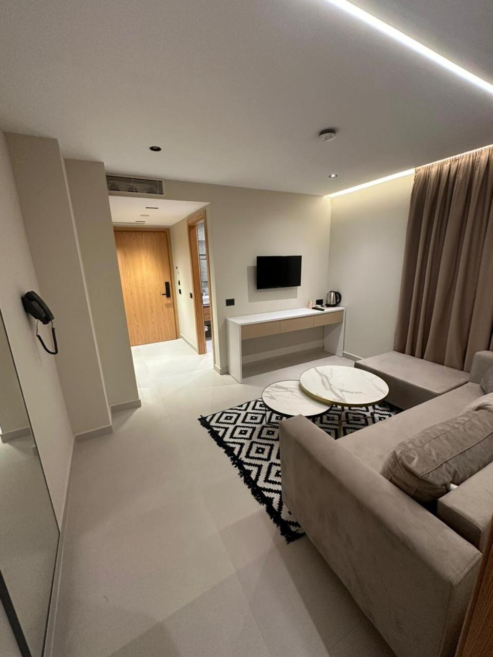 Calma Boutique Hotel Vlorë 外观 照片