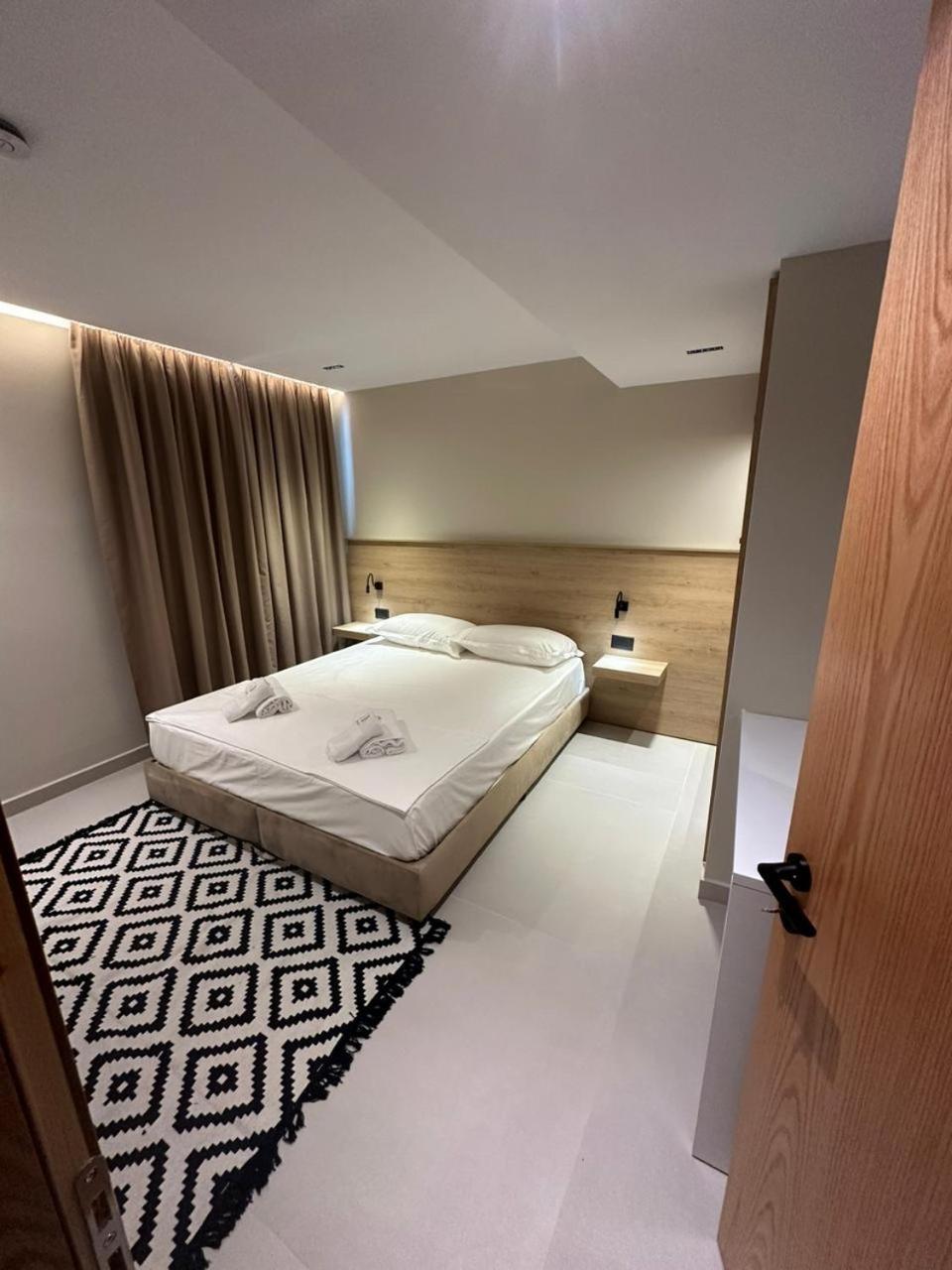 Calma Boutique Hotel Vlorë 外观 照片